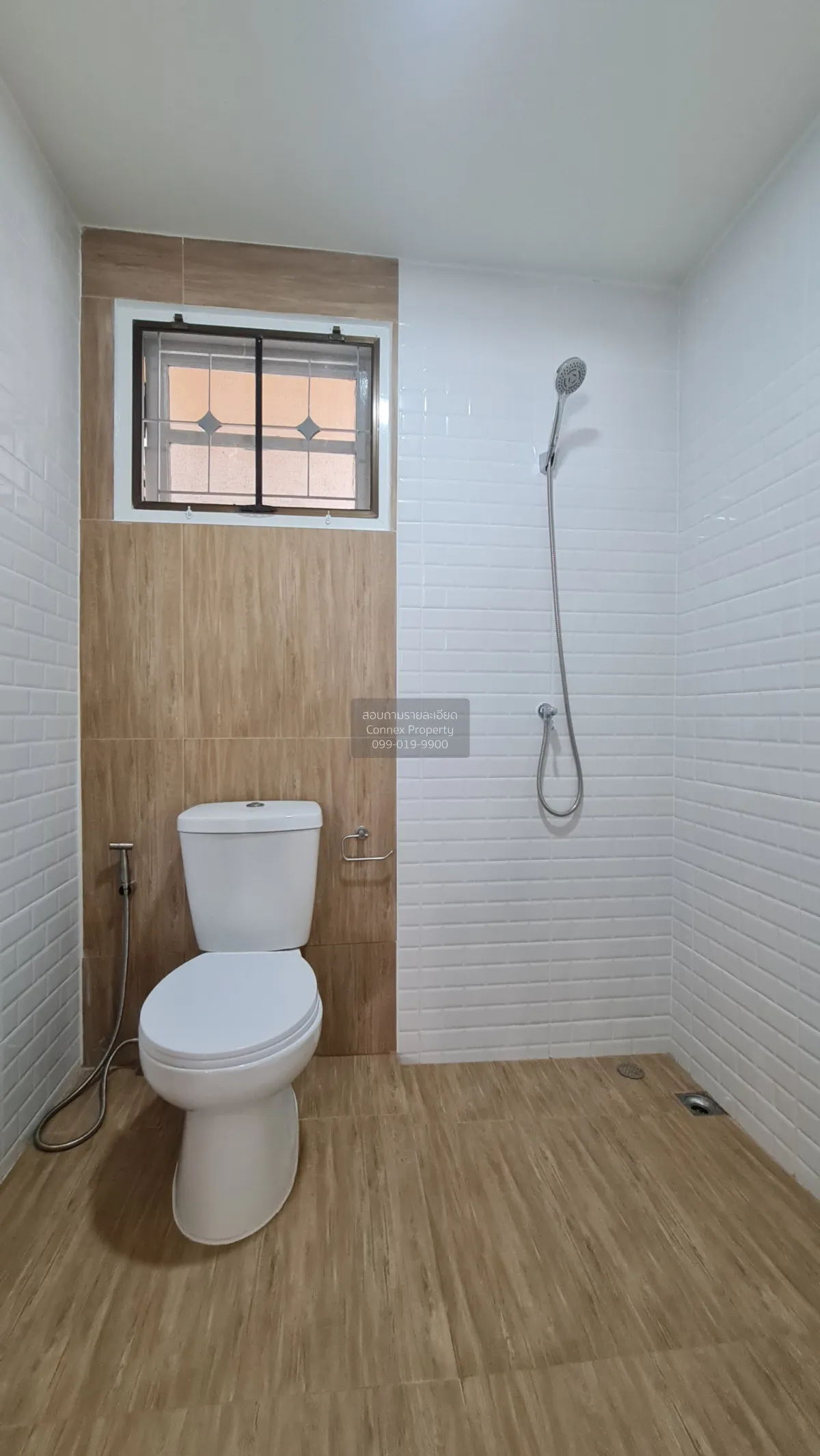 For Sale Townhouse/Townhome  , Busarin Ramintra , corner unit , n