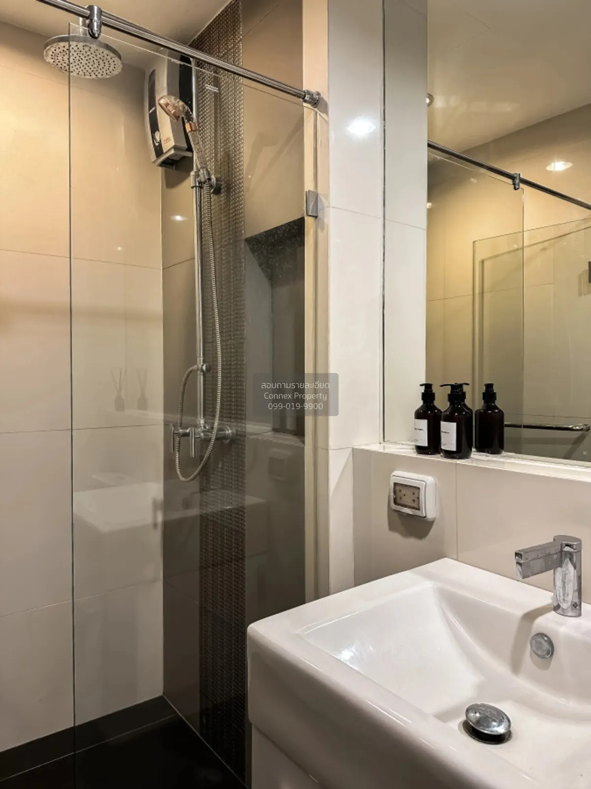 เช่าคอนโด  ริทึ่ม สาทร-นราธิวาส BTS-ช่องนนทรี ทุ่งมหาเมฆ เขต สาทร