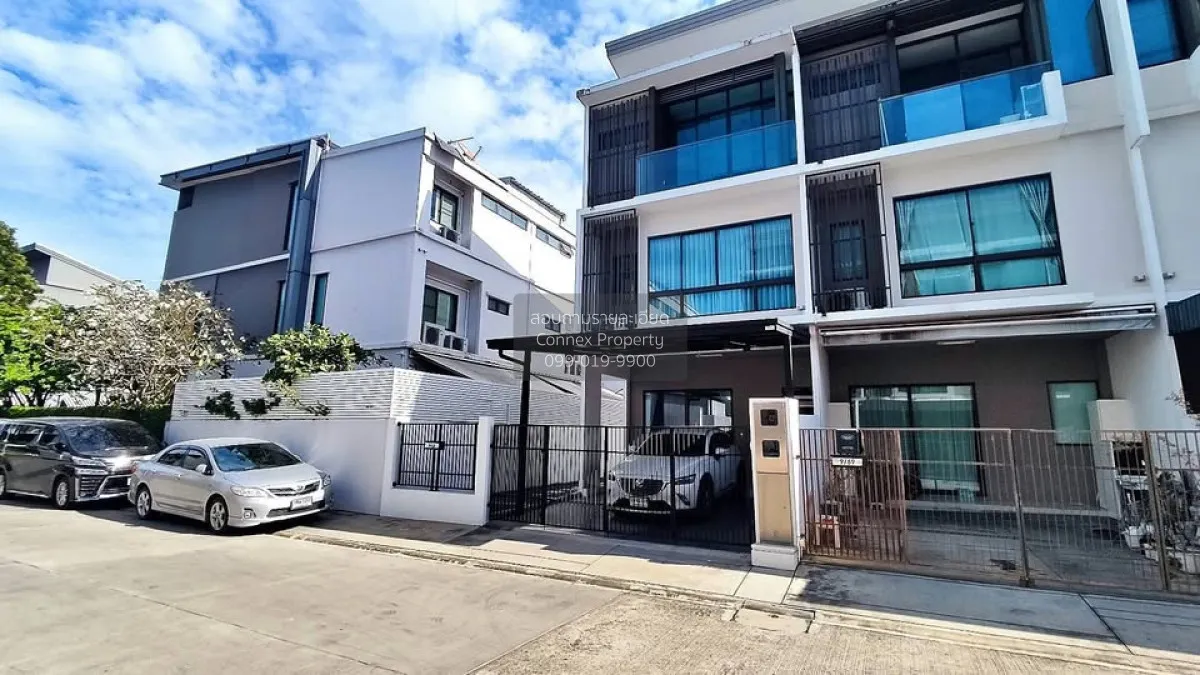 For Sale Townhouse/Townhome  , LANDMARK EKAMAI-RAMINDRA , Lat Phr 1