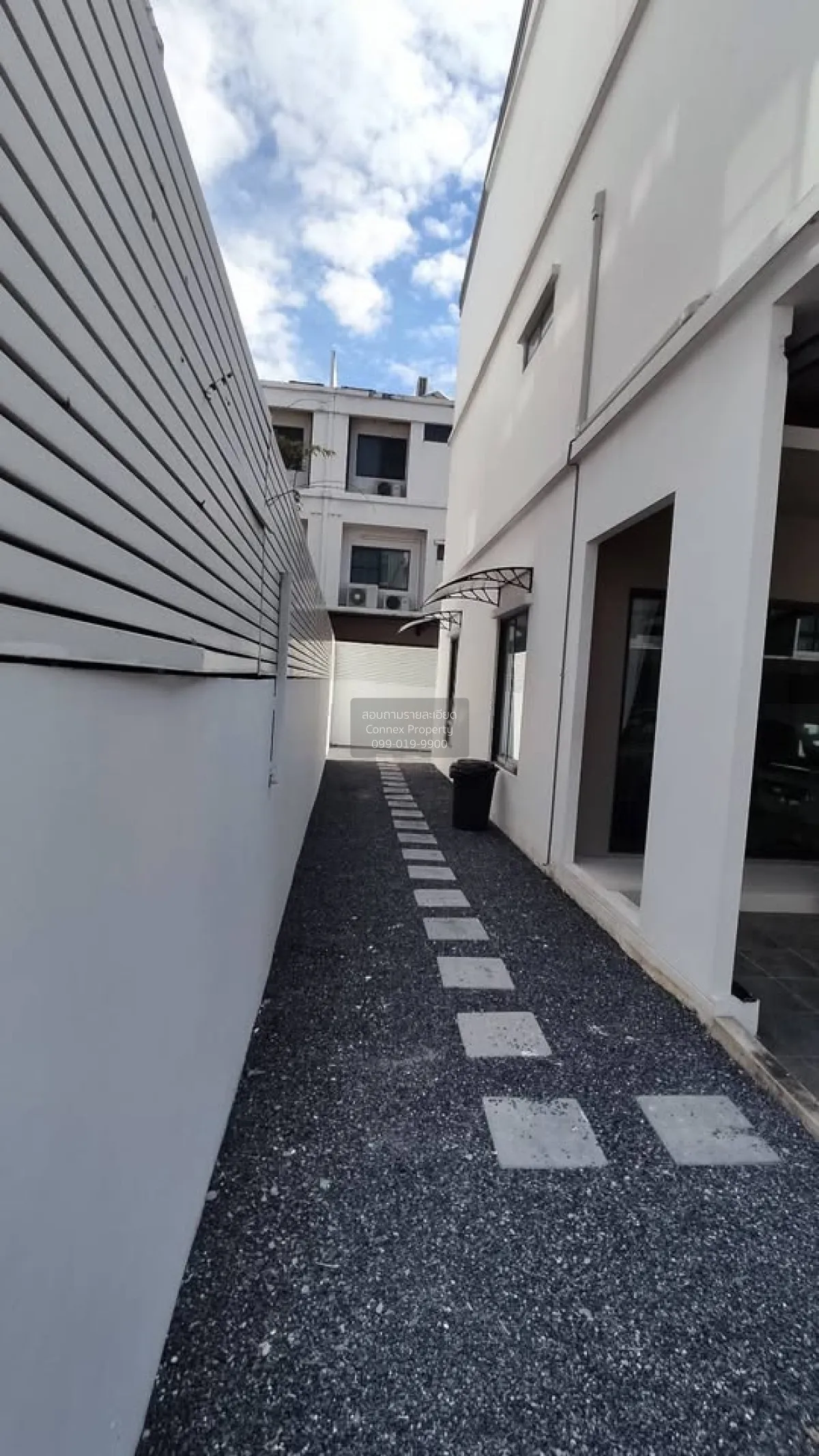 For Sale Townhouse/Townhome  , LANDMARK EKAMAI-RAMINDRA , Lat Phr 3