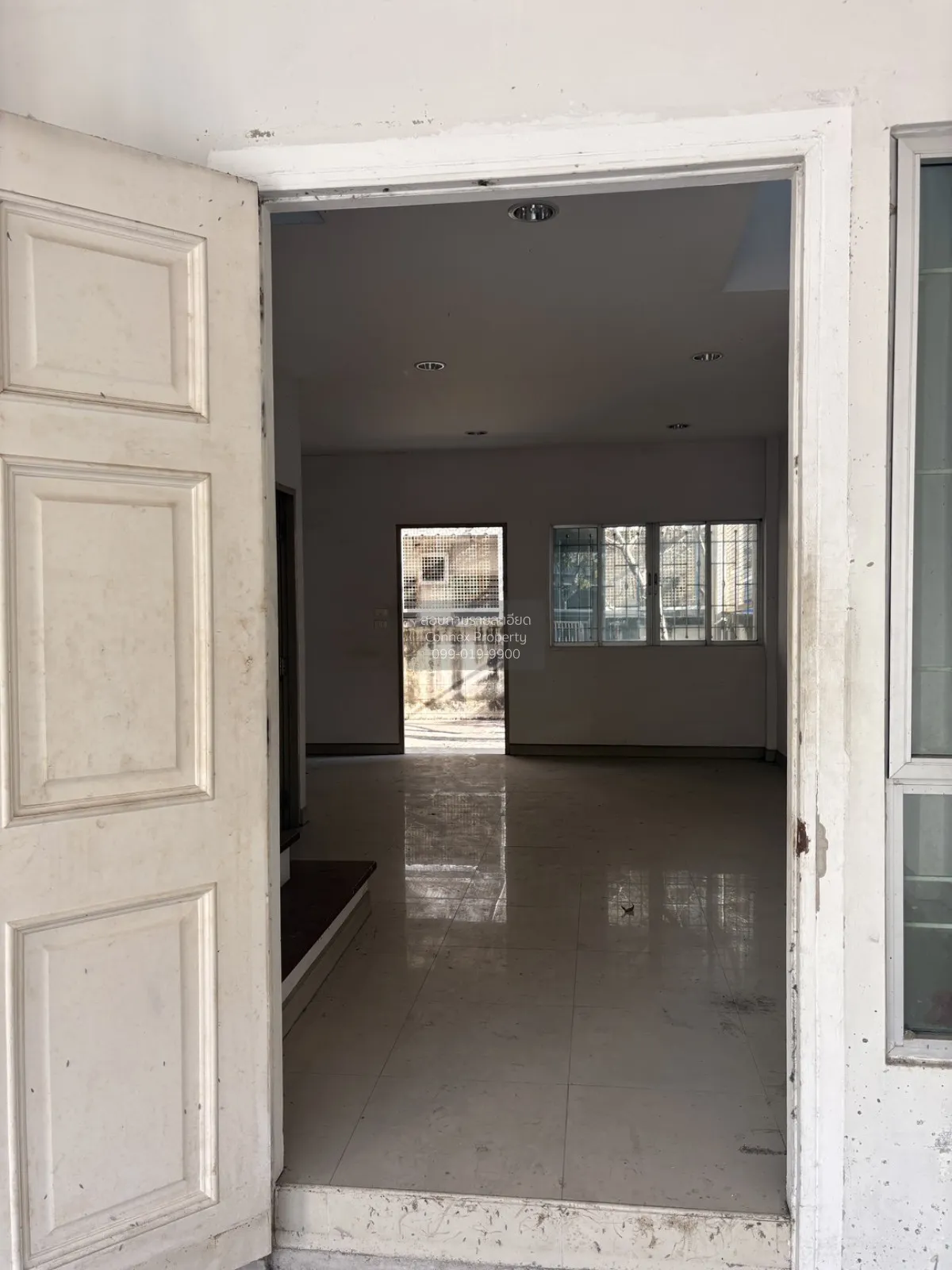 ขายทาวน์เฮ้าส์/ทาวน์โฮม  บ้านกลางเมือง บริติช ทาวน์ ศรีนครินทร์ M 3