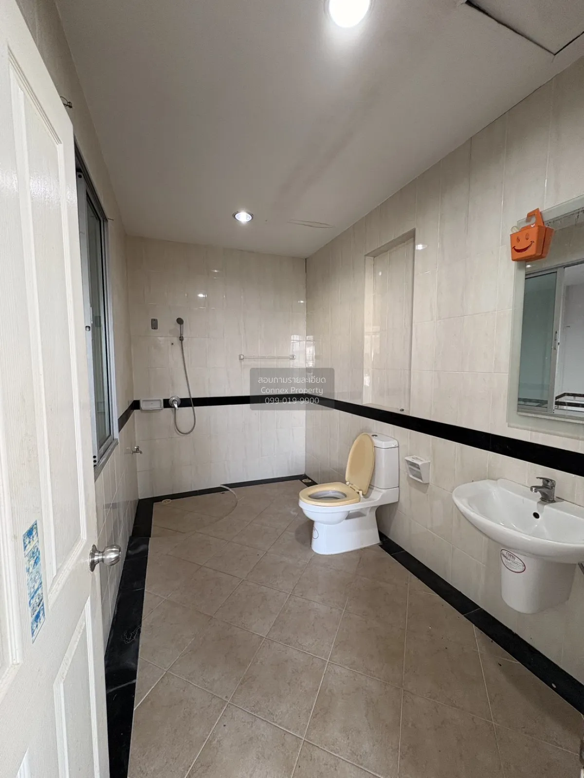 ขายทาวน์เฮ้าส์/ทาวน์โฮม  บ้านกลางเมือง บริติช ทาวน์ ศรีนครินทร์ M