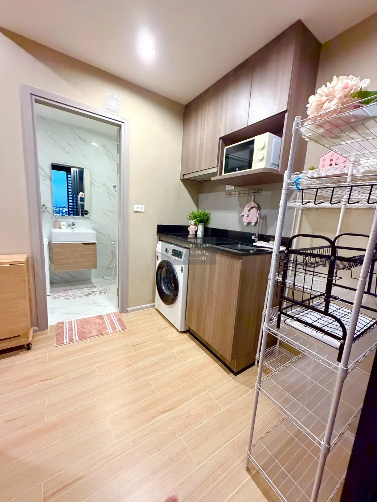 For Rent Condo , Ideo Mobi Sukhumvit Eastpoint , high floor , BTS