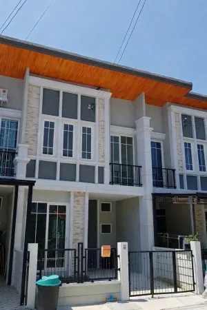 ขายทาวน์เฮ้าส์/ทาวน์โฮม  โกลเด้นทาวน์ วงศ์สว่าง - รัชดา MRT-แยกติวานนท์ บางเขน เมืองนนทบุรี นนทบุรี CX-145771