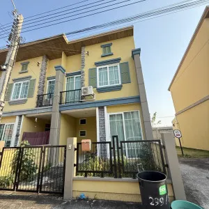 For Rent Townhouse/Townhome  , Golden Town Bangkhae , corner unit , MRT-Lak Song , Lak Song , Bang Khae , Bangkok , CX-145815