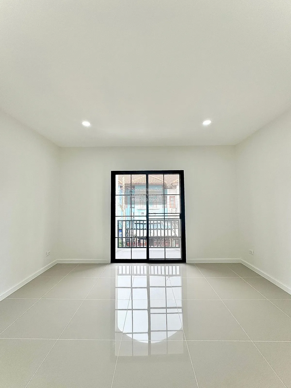 ขายทาวน์เฮ้าส์/ทาวน์โฮม  ศิริวรรณ-ชวนชม บางกรวย-ไทรน้อย รีโนเวทให