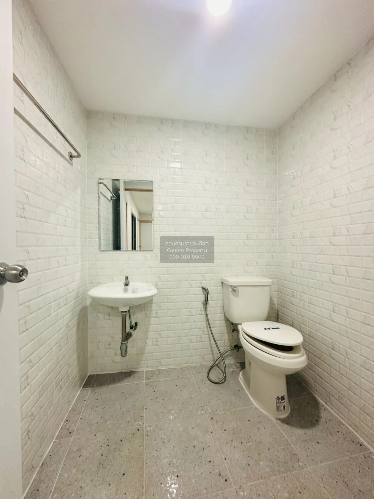 ขายทาวน์เฮ้าส์/ทาวน์โฮม  บ้านตะวันงาม รีโนเวทใหม่ บางใหญ่ บางใหญ่