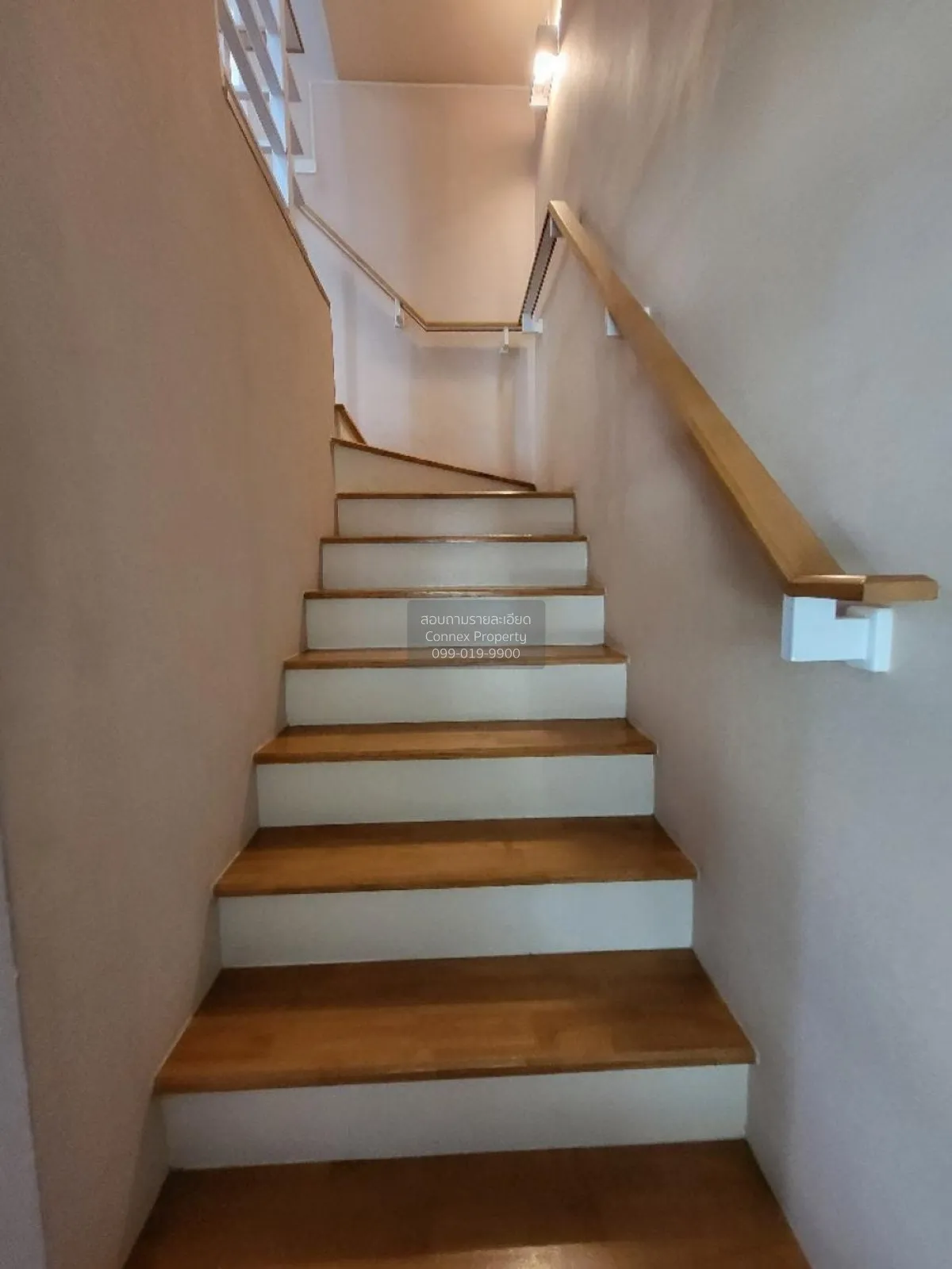 ขายทาวน์เฮ้าส์/ทาวน์โฮม  โกลเด้น ทาวน์ สุขุมวิท - สถานีรถไฟฟ้าแบร 3