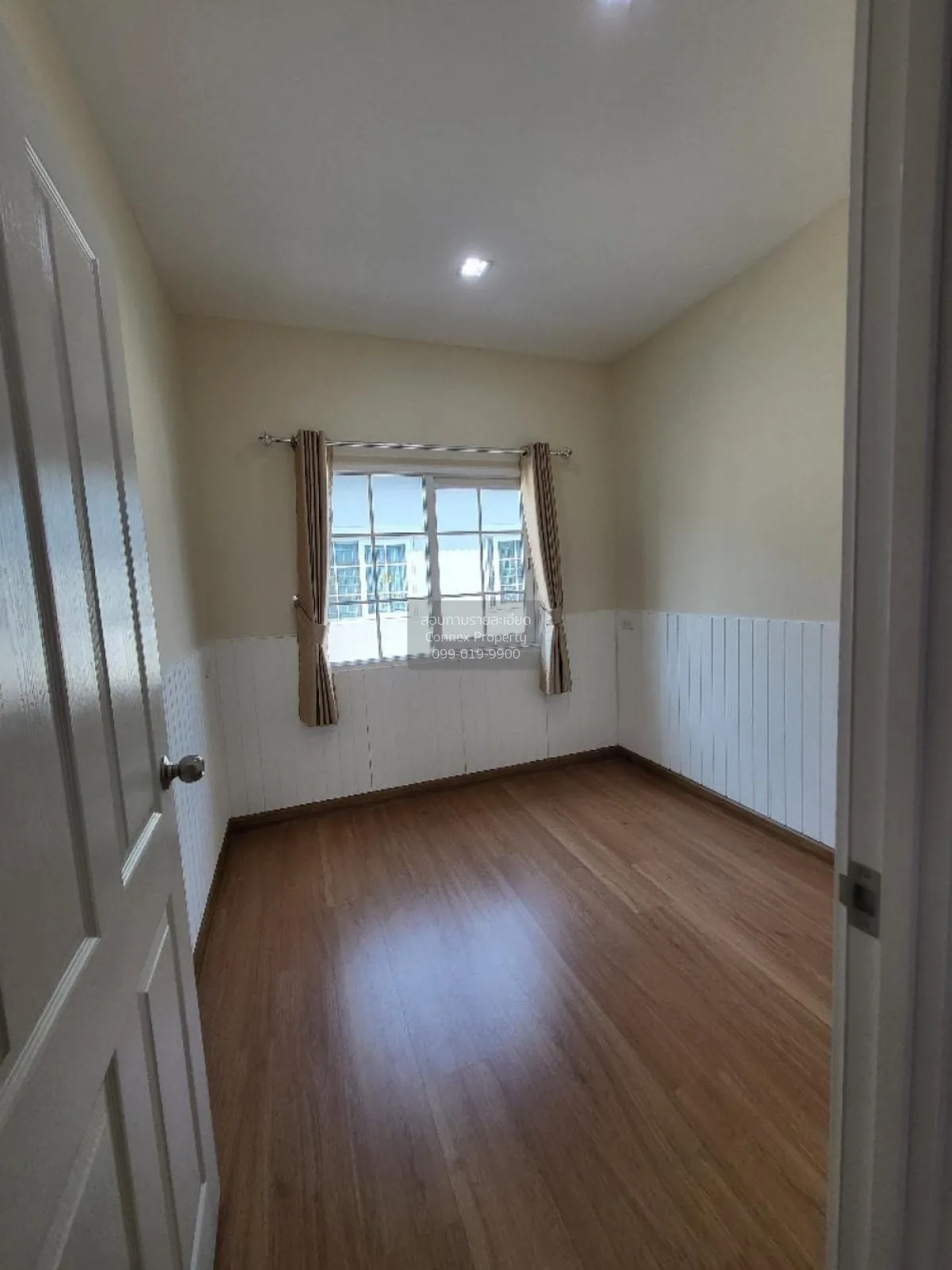 ขายทาวน์เฮ้าส์/ทาวน์โฮม  โกลเด้น ทาวน์ สุขุมวิท - สถานีรถไฟฟ้าแบร