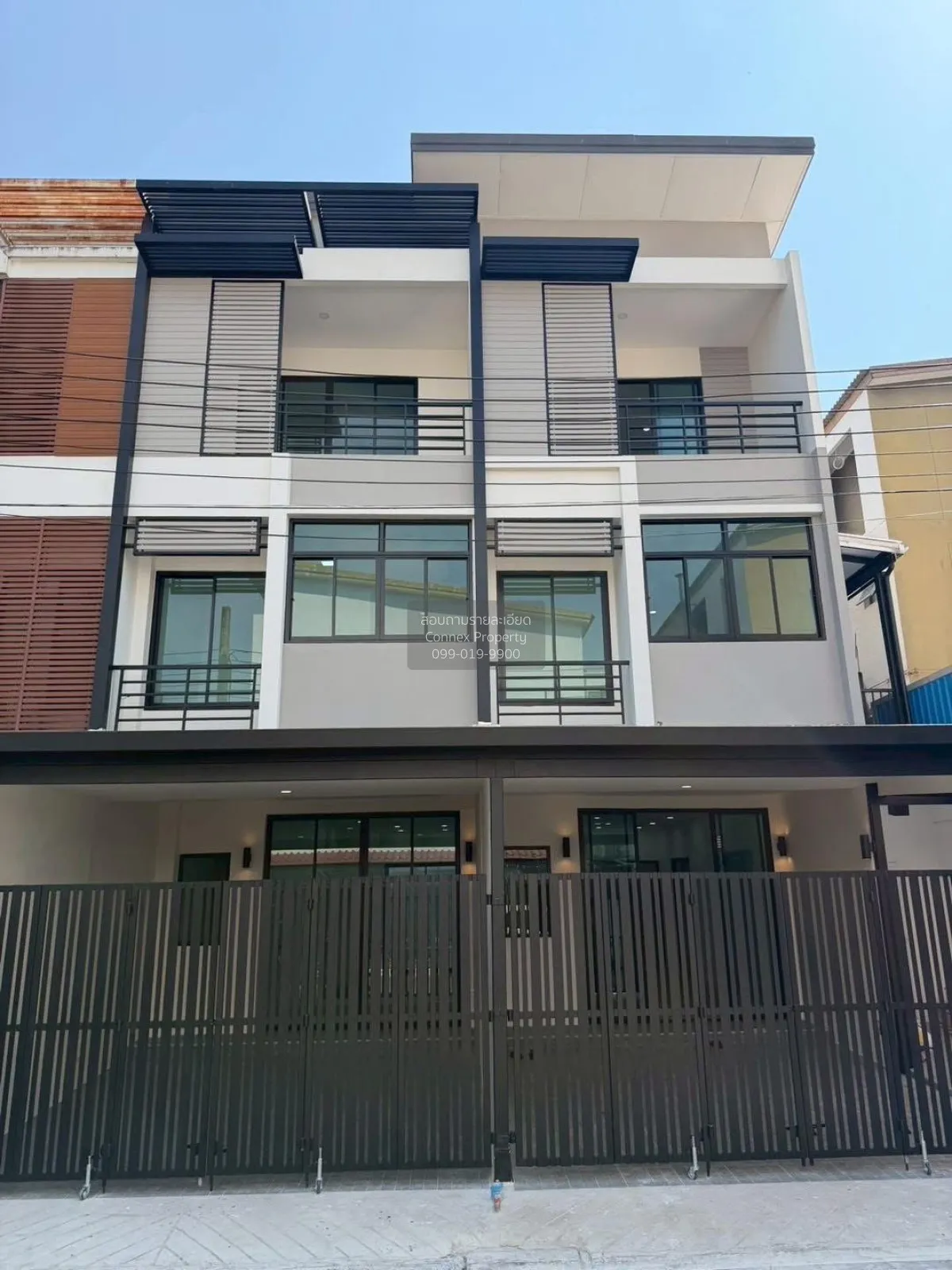For Sale Townhouse/Townhome  , SIXNATURE WATCHARAPOL , newly reno 1