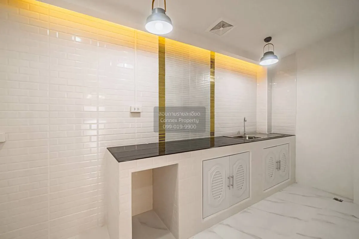 ขายทาวน์เฮ้าส์/ทาวน์โฮม  บ้านบัวทอง 4 บ้านกล้วย-ไทรน้อย รีโนเวทให