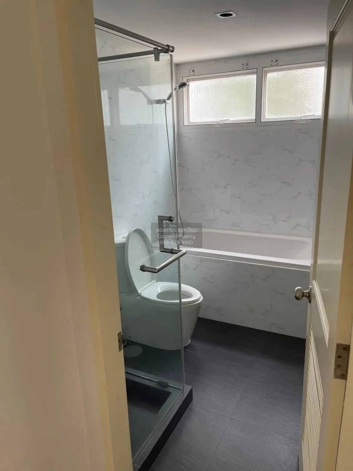 For Rent Condo , Serene Place , corner unit , wide frontage , BTS