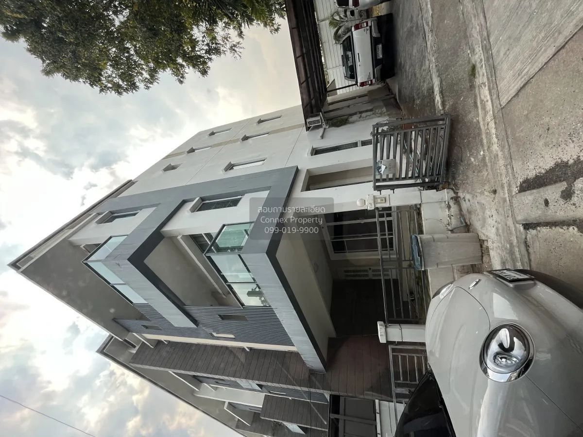 ขายทาวน์เฮ้าส์/ทาวน์โฮม  ทาวน์ พลัสเอ็กซ์ ลาดพร้าว ห้องมุม หน้ากว