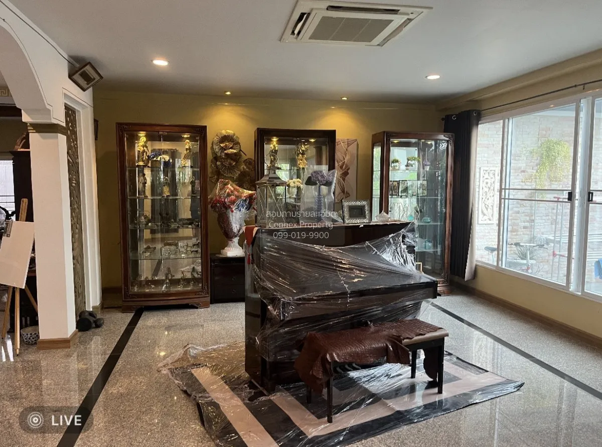 เช่าบ้าน  บ้านลาดพร้าว 1 วิวสวย ห้องมุม หน้ากว้าง รีโนเวทใหม่ MRT