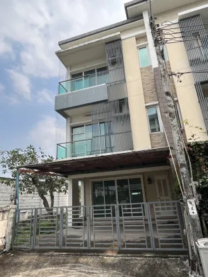 ขายทาวน์เฮ้าส์/ทาวน์โฮม  ทาวน์ พลัสเอ็กซ์ ลาดพร้าว วิวสวย ชั้นสูง ห้องมุม หน้ากว้าง คลองจั่น เขต บางกะปิ กรุงเทพ CX-146119