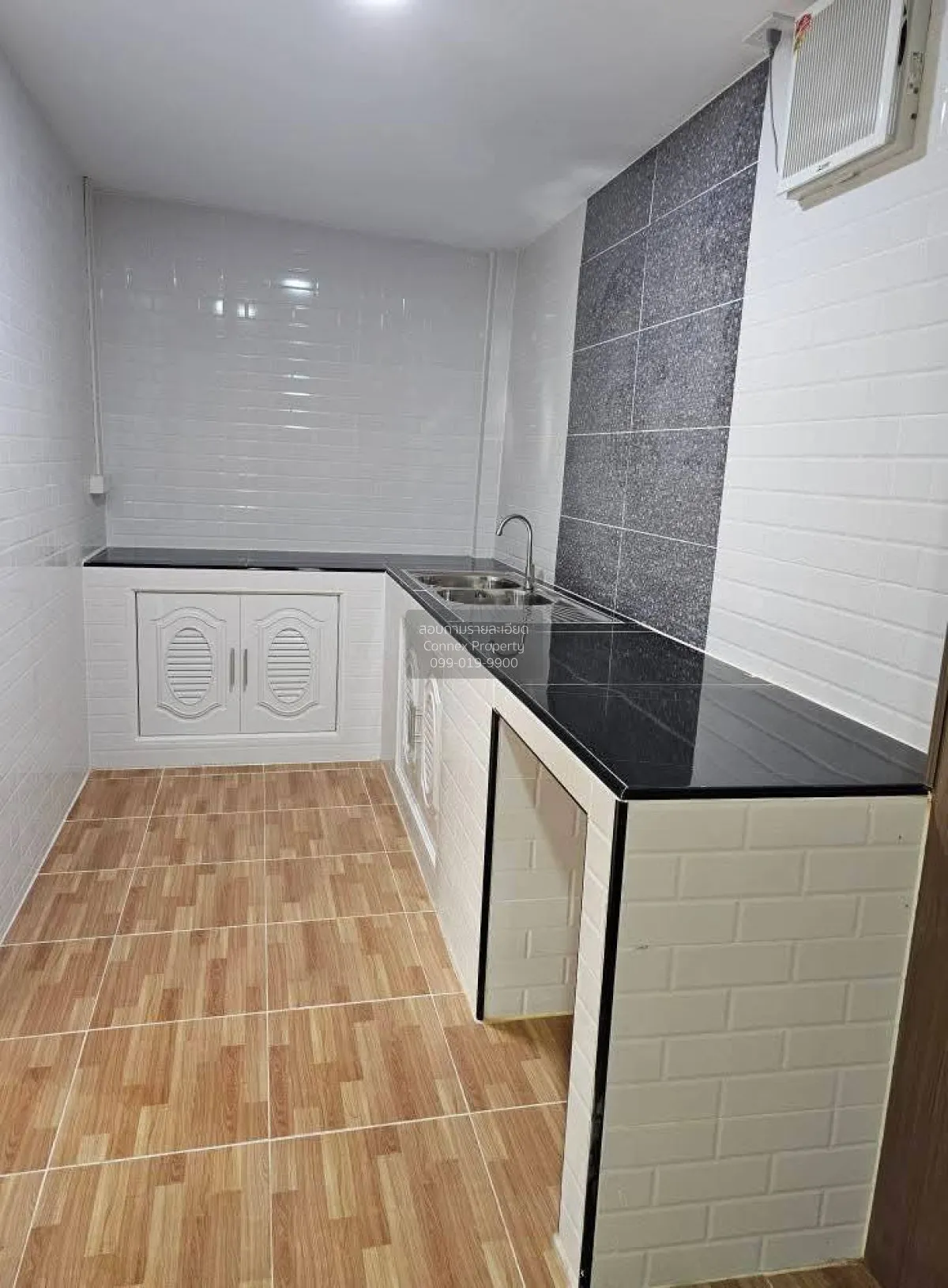 For Sale House , Baan Thara Rin  Khlong 2 , wide frontage , Khu K