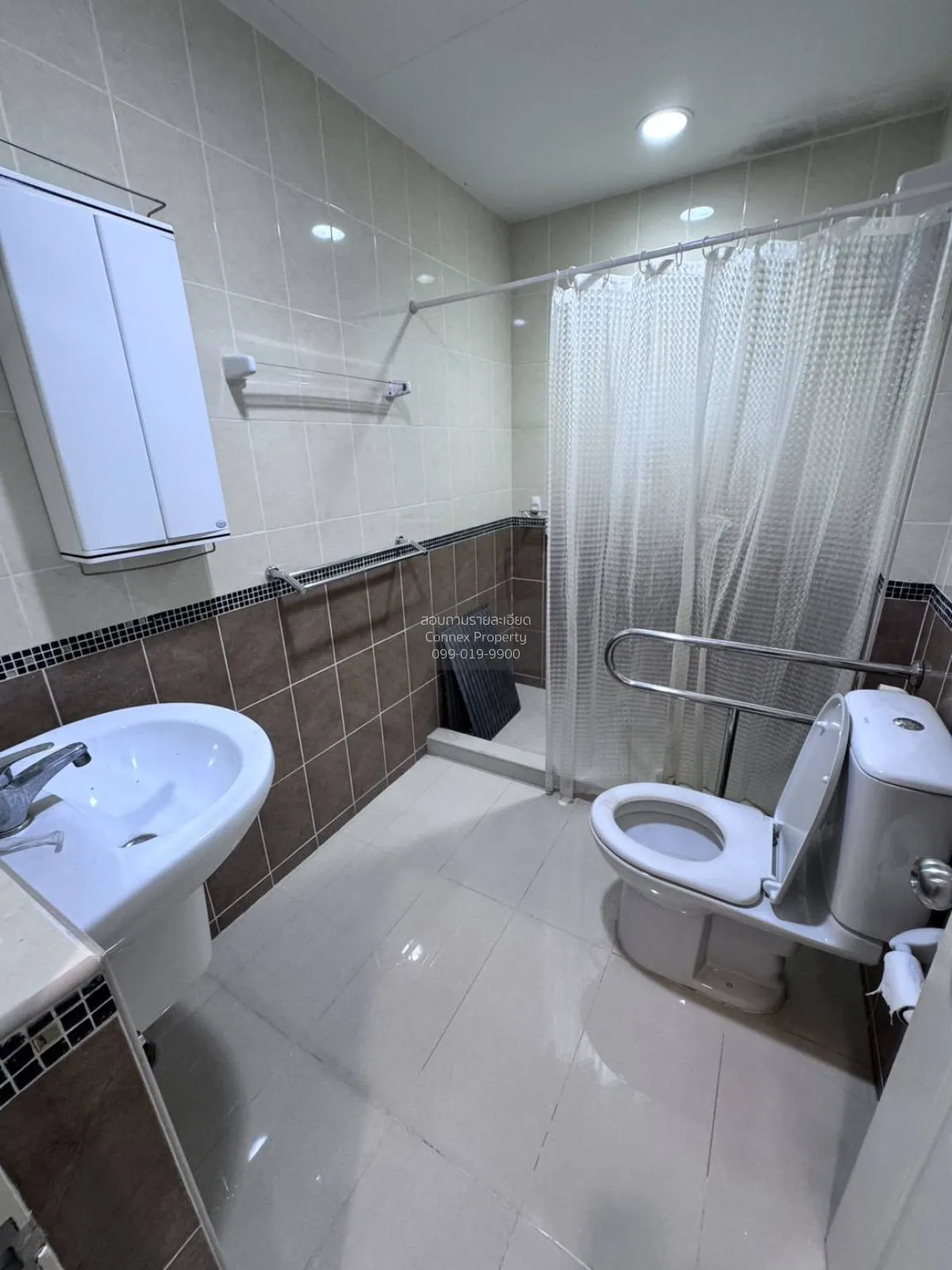 ขายทาวน์เฮ้าส์/ทาวน์โฮม  บ้านกลางเมือง เอส - เซ้นส์ ศรีนครินทร์ ห