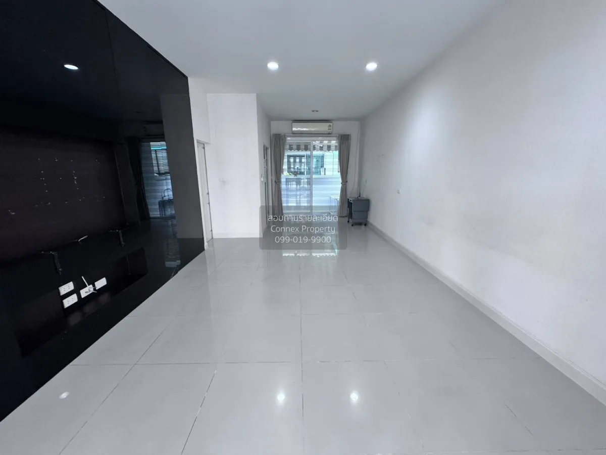 ขายทาวน์เฮ้าส์/ทาวน์โฮม  บ้านกลางเมือง เอส - เซ้นส์ ศรีนครินทร์ ห