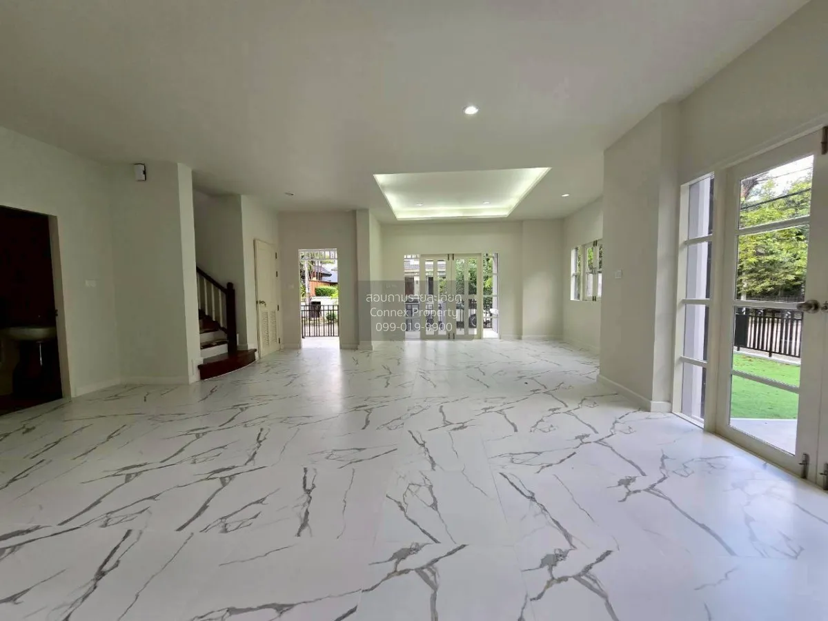 For Sale House , Setthasiri Ramintra , corner unit , wide frontag