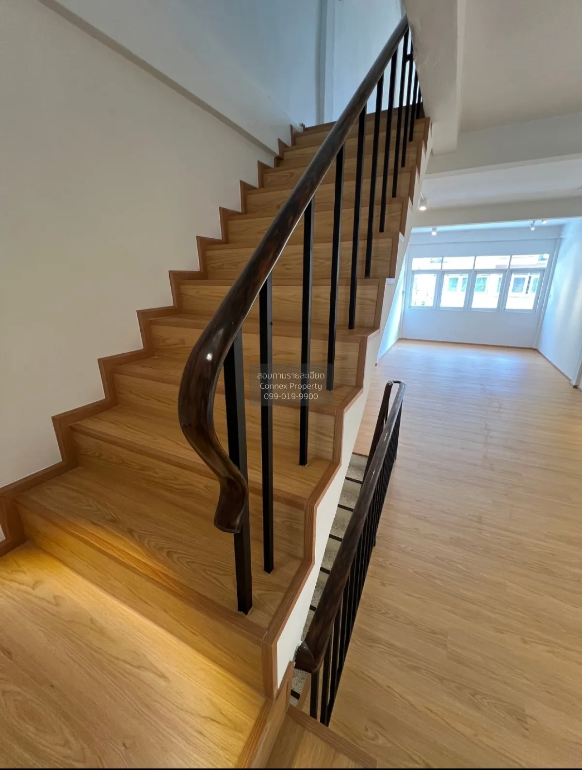 For Rent Commercial building for rent , Jaroen nakorn 14 , newly 