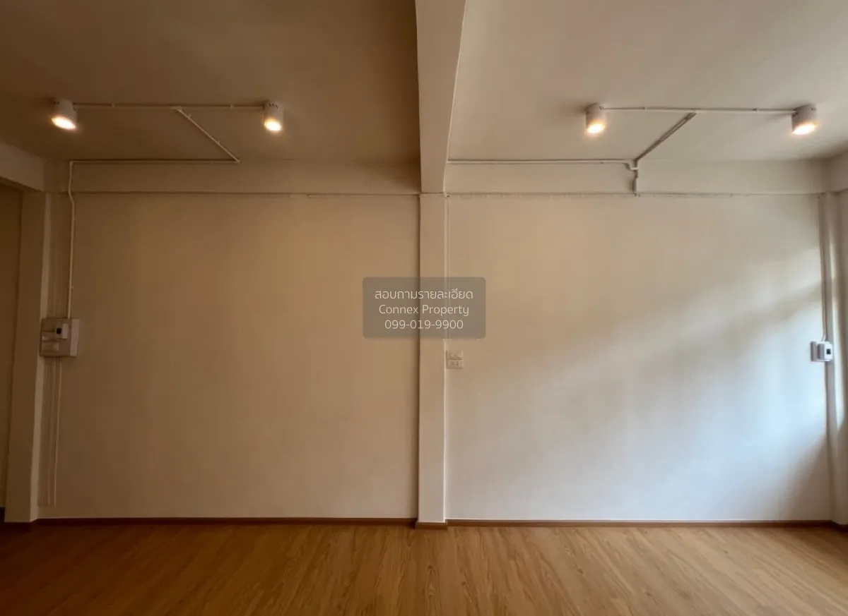 For Rent Commercial building for rent , Jaroen nakorn 14 , newly 