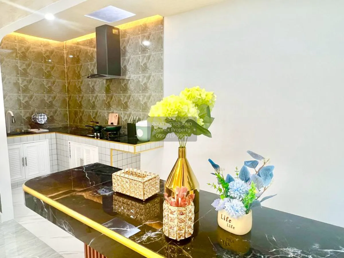 For Sale Townhouse/Townhome  , The Trust Town Wongwaen - Lamlukka