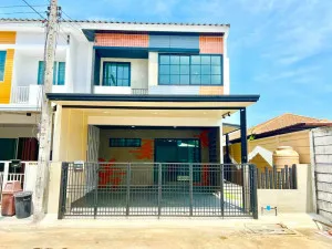 For Sale Townhouse/Townhome  , The Trust Town Wongwaen - Lamlukka , corner unit , newly renovated , Bueng Kham Phoi , Lam Luk Ka , Pathum Thani , CX-146416
