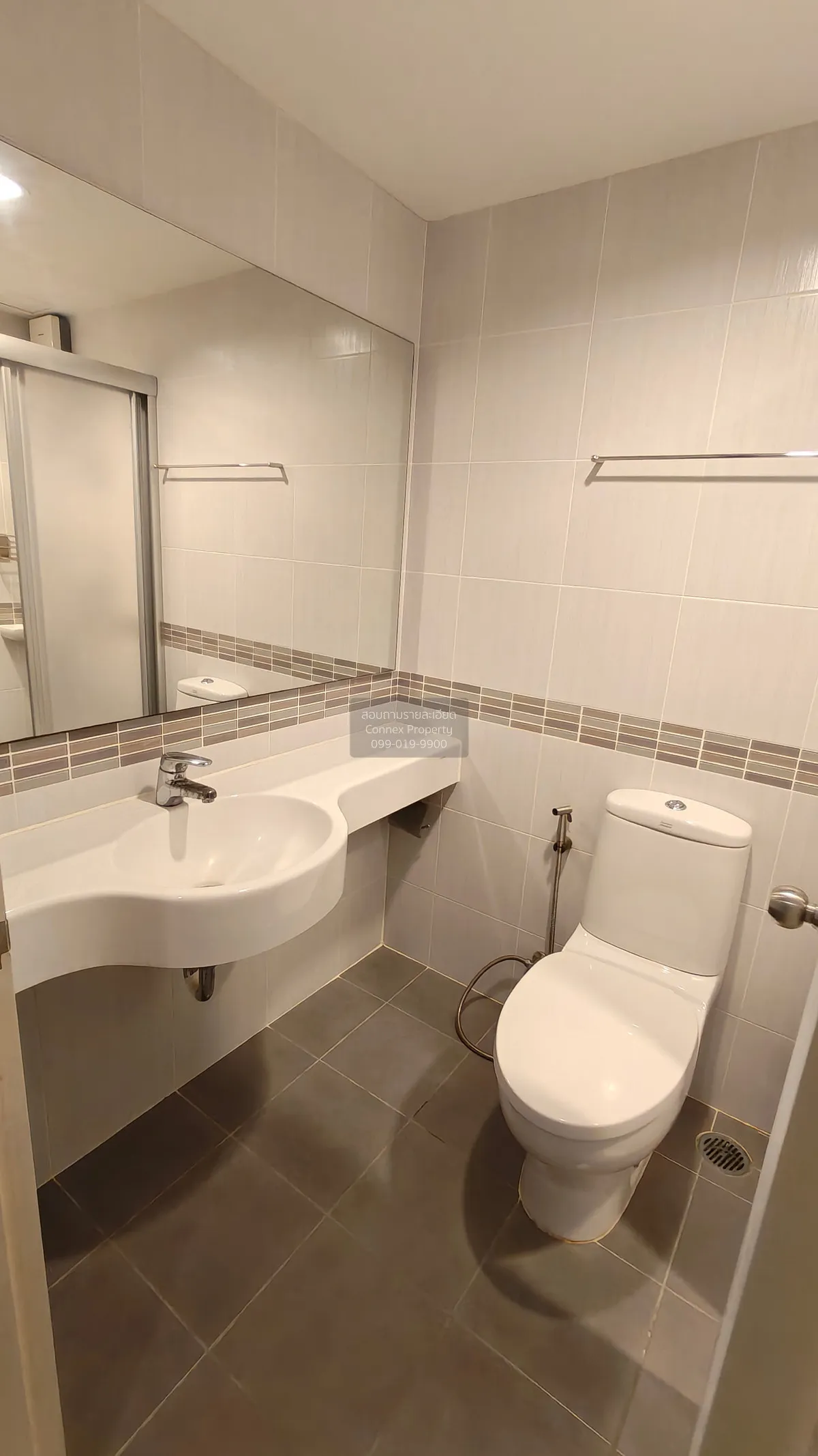 เช่าคอนโด  ลุมพินี เพลส ศรีนครินทร์ - หัวหมาก สเตชัน ARL-หัวหมาก 