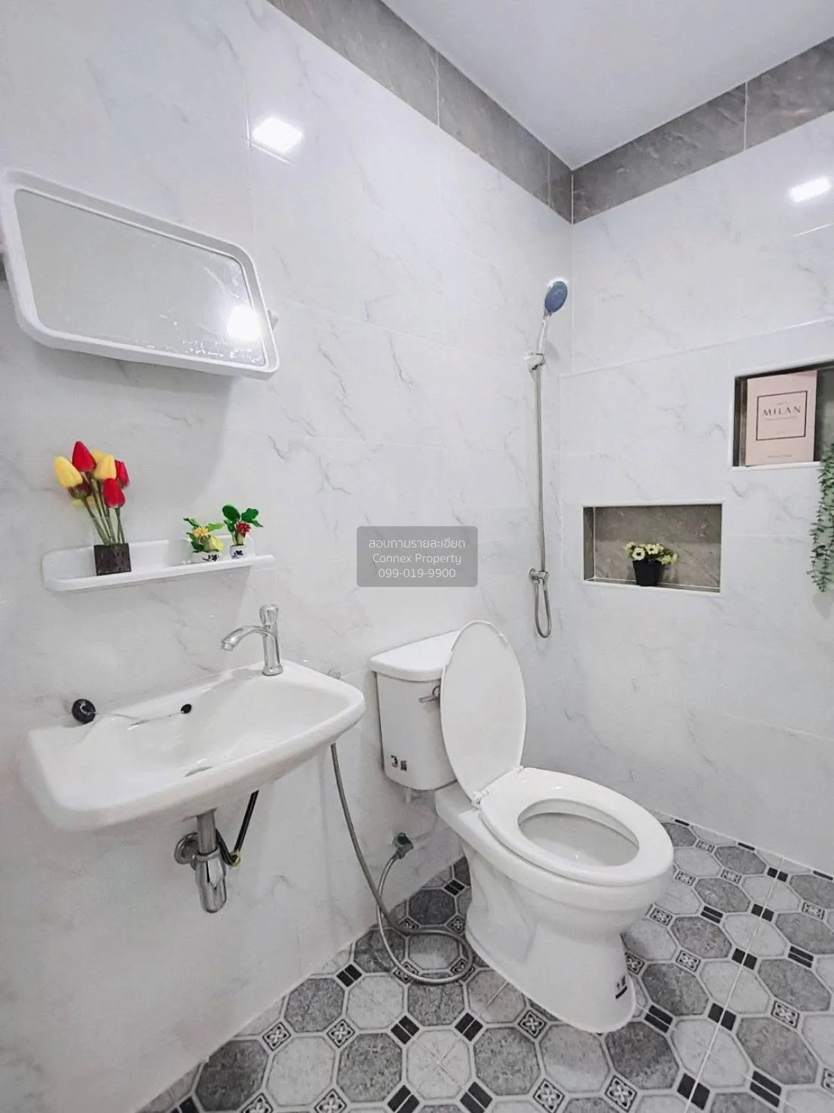 For Sale Townhouse/Townhome  , K.C. Ramintra 8 , corner unit , ne