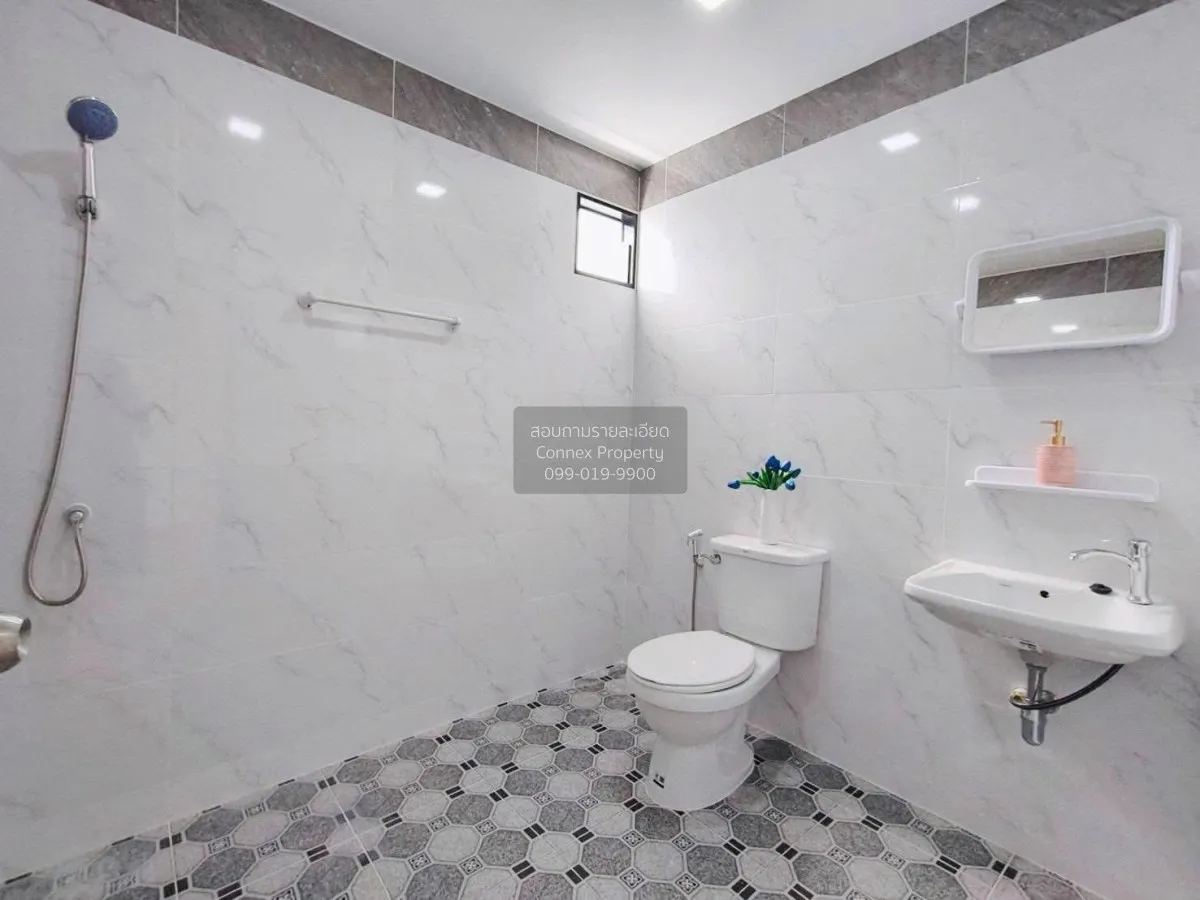 For Sale Townhouse/Townhome  , K.C. Ramintra 8 , corner unit , ne