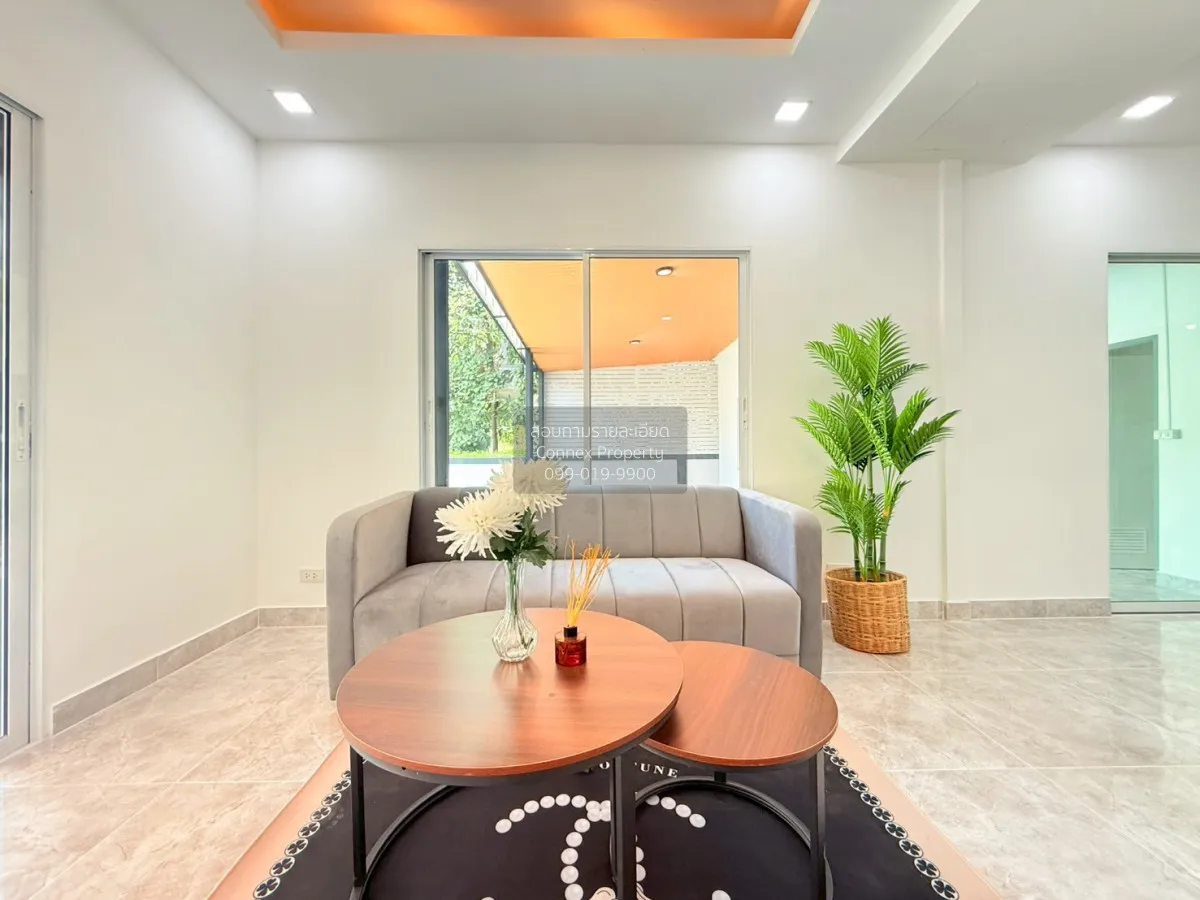 For Sale House , Perfect Park Kheha Romklao 64 , wide frontage , 