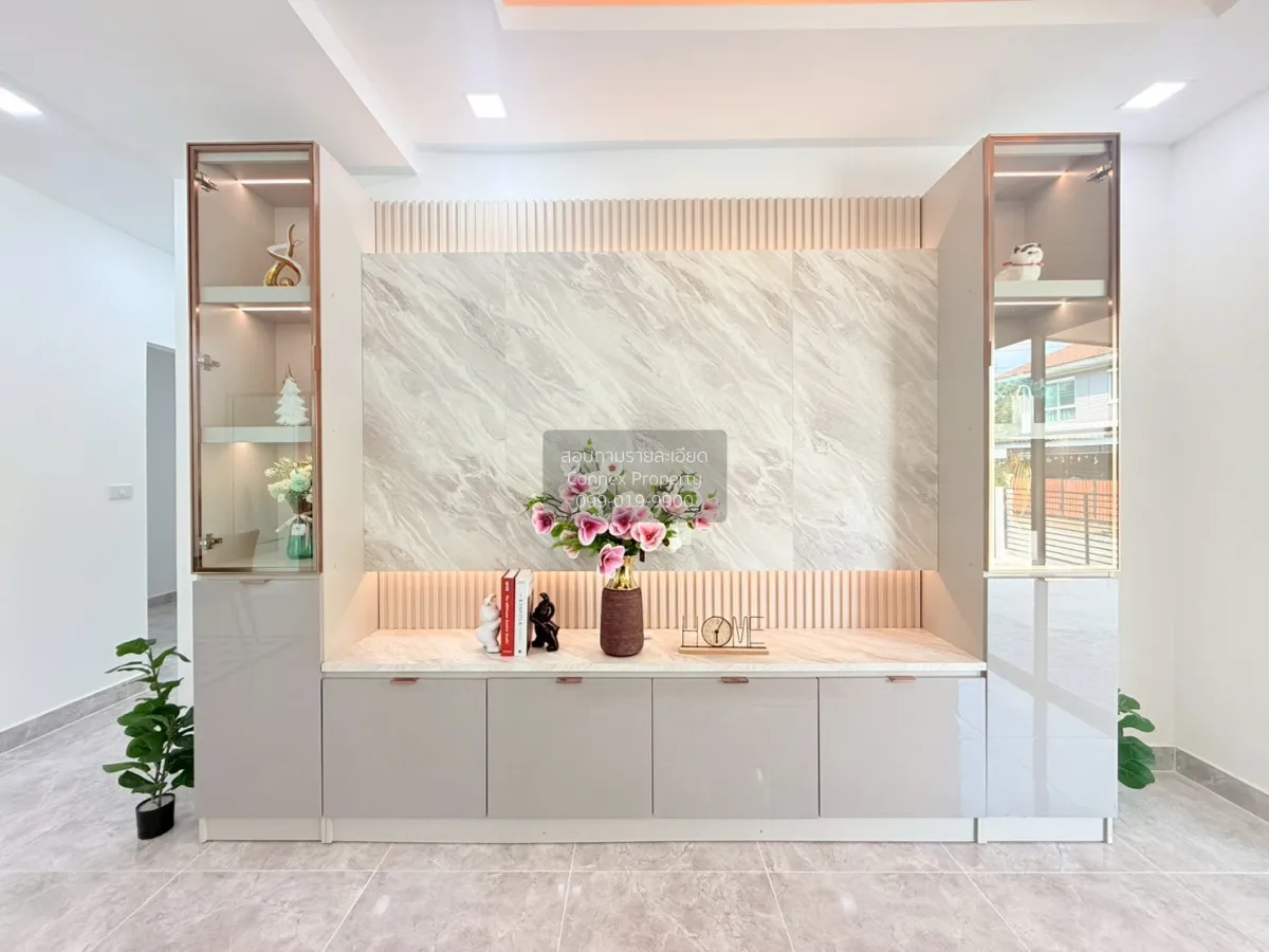 For Sale House , Perfect Park Kheha Romklao 64 , wide frontage , 