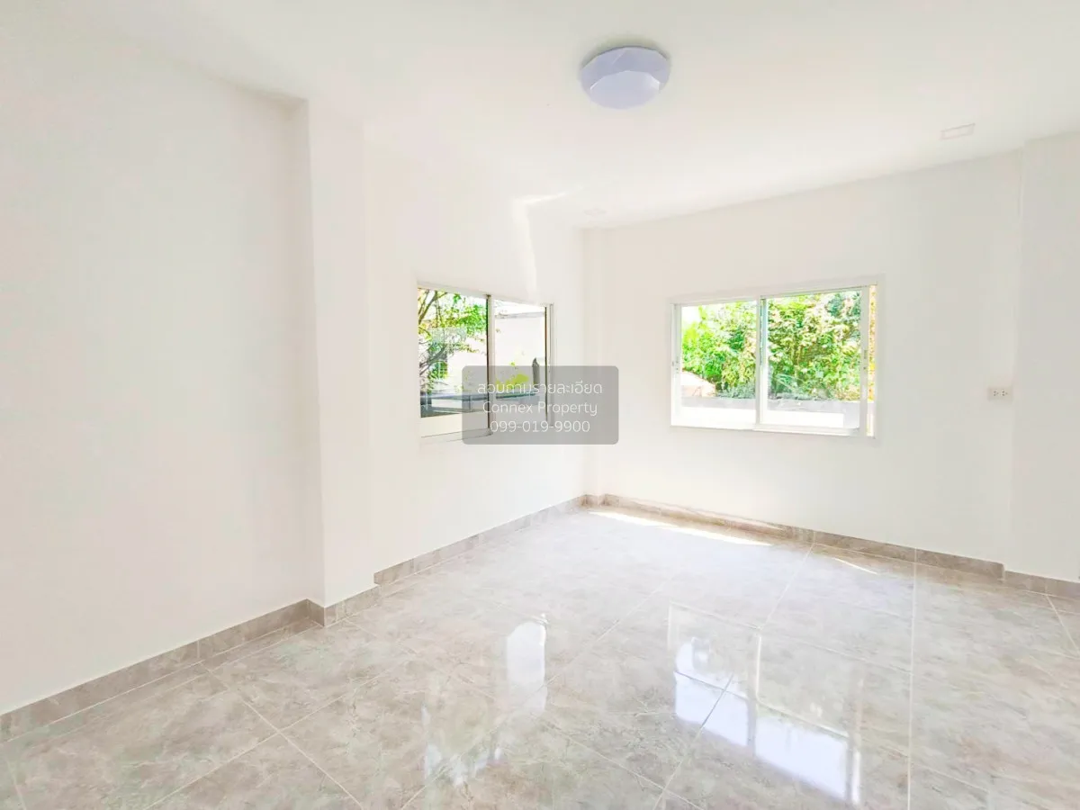 For Sale House , Perfect Park Kheha Romklao 64 , wide frontage , 