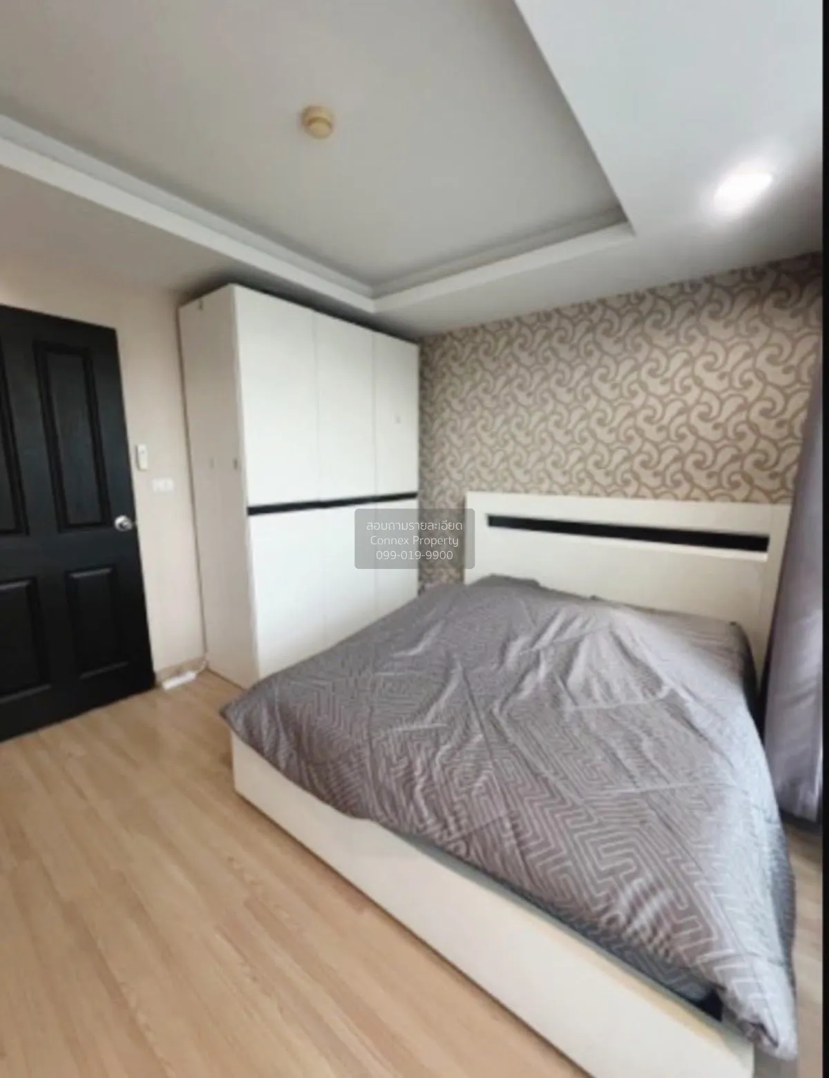 For Sale Condo , The Kris Ratchada 17 , corner unit , MRT-Sutthis 2
