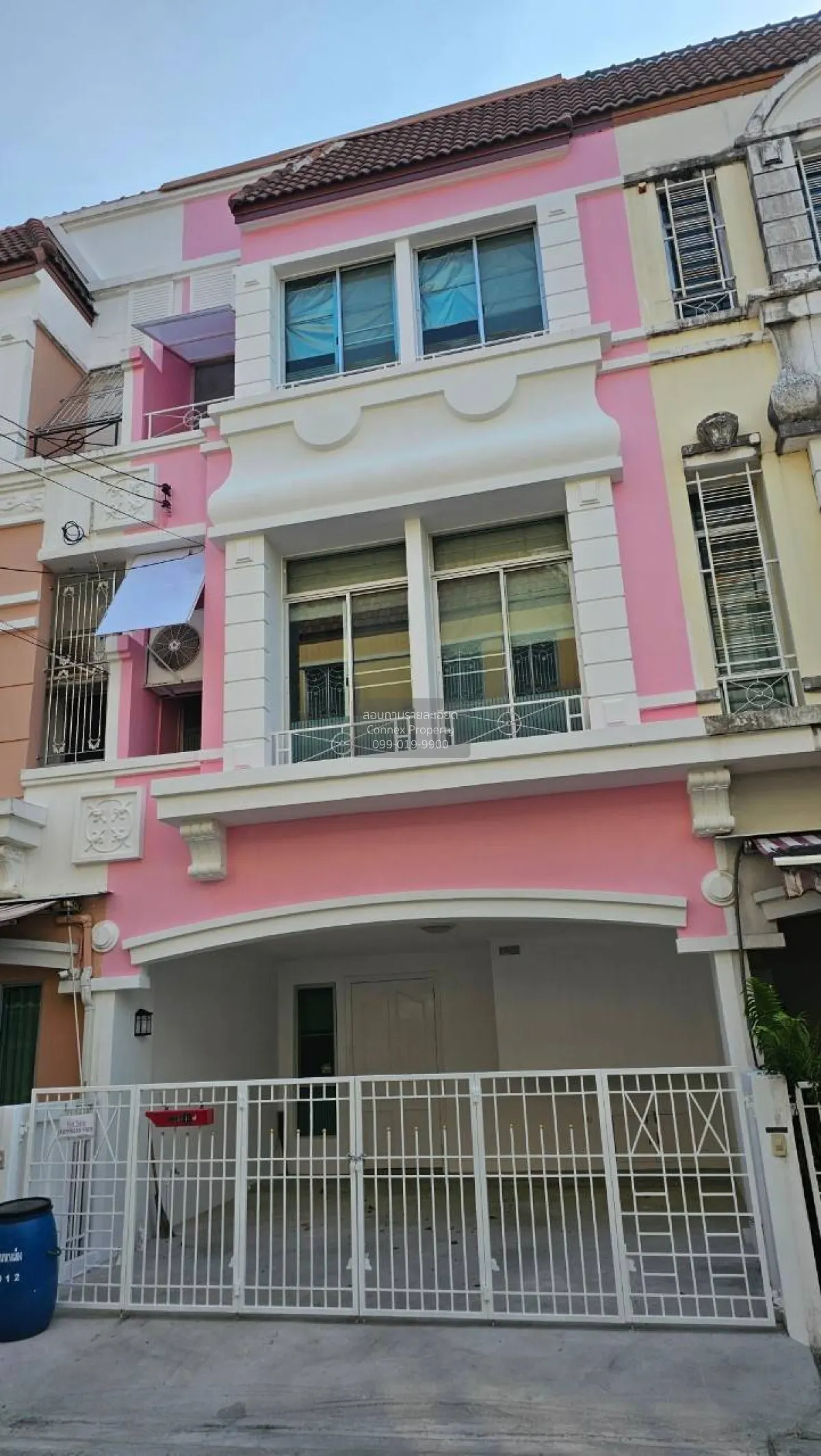 ขายทาวน์เฮ้าส์/ทาวน์โฮม  บ้านกลางเมือง บริติช ทาวน์ ศรีนครินทร์ M 1