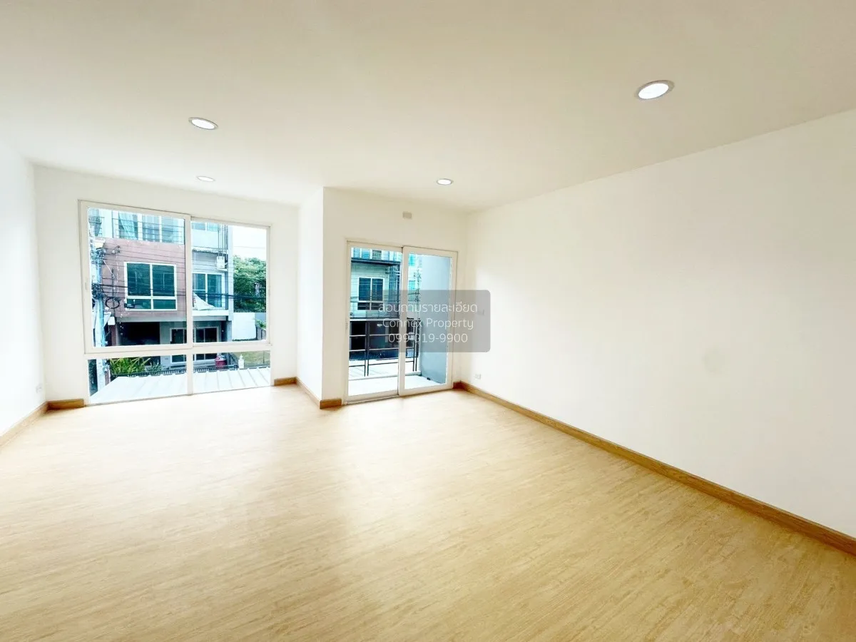 For Sale Townhouse/Townhome  , Greenwich Ramintra , Khanna Yao , 