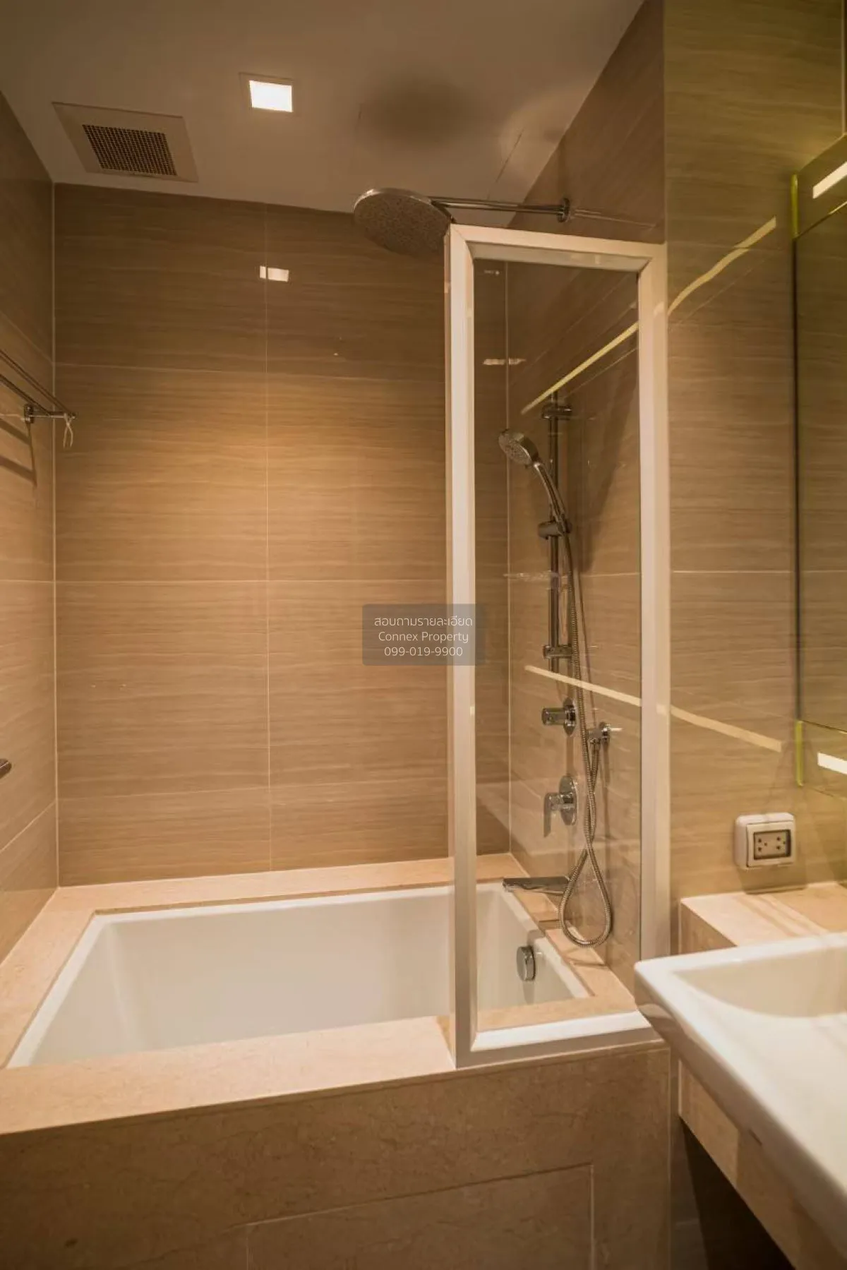 FOR RENT condo , Noble BE 33 , BTS-Phrom Phong , Khlong Toei Nuea