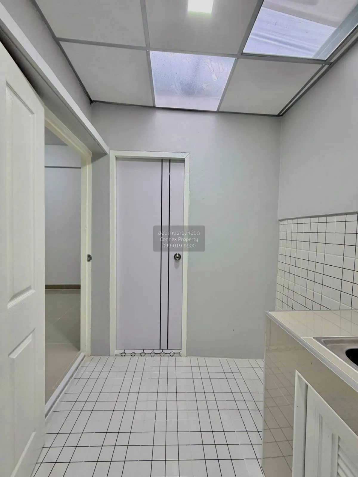 ขายทาวน์เฮ้าส์/ทาวน์โฮม  บัวทองธานี หน้ากว้าง รีโนเวทใหม่ บางบัวท