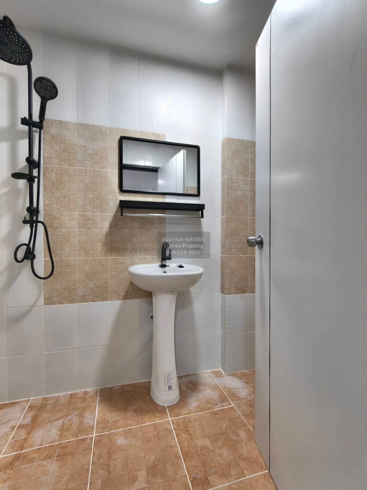 ขายทาวน์เฮ้าส์/ทาวน์โฮม  บ้านนครทอง ปาร์ควิว 3 รีโนเวทใหม่ บางบัว