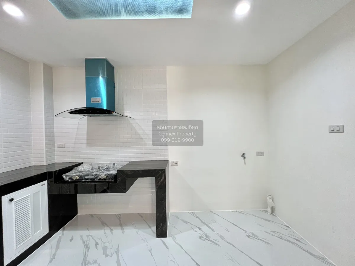 For Sale Townhome ,Soi Nuanchan 56 Yaek 7 , newly renovated , Nua