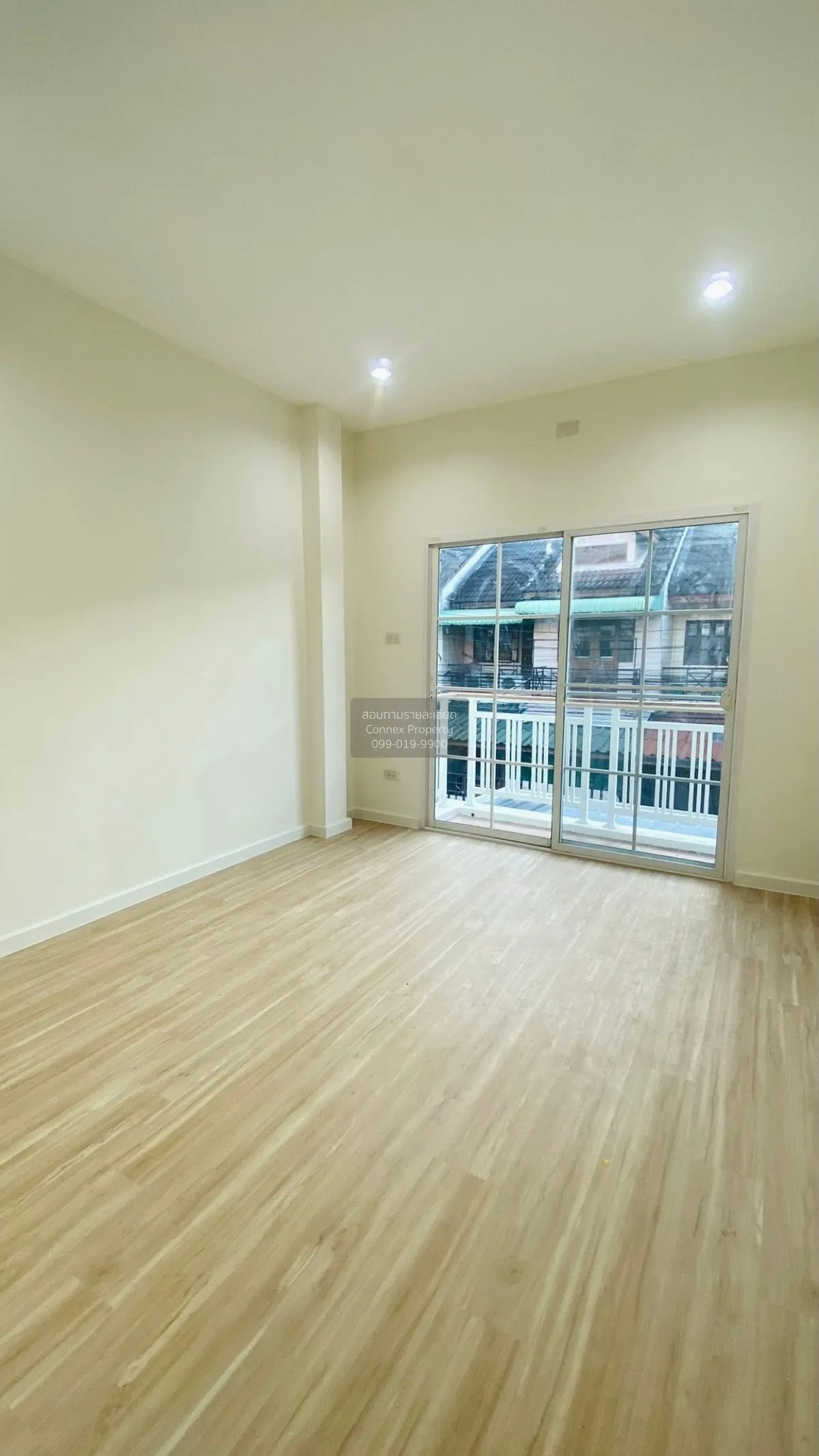 For Sale Townhome ,Soi Nuanchan 56 Yaek 7 , newly renovated , Nua