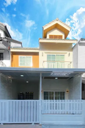 ขายทาวน์โฮม 2 ชั้น ซอยนวลจันทร์ 56 แยก 7 รีโนเวทใหม่ นวลจันทร์ เขต บึงกุ่ม กรุงเทพ CX-146980