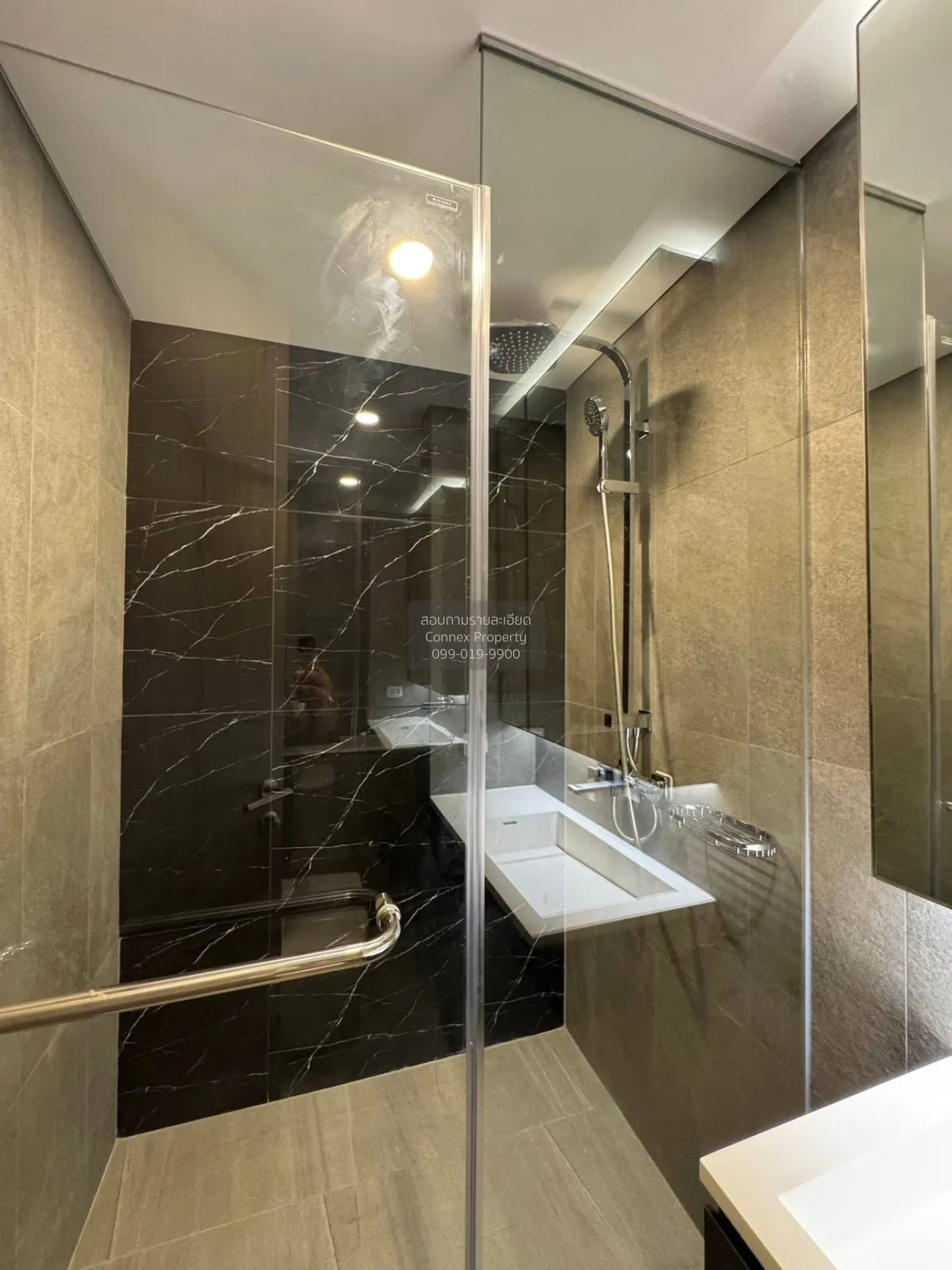 เช่าคอนโด  ไซมิส พระราม 9 (แลนด์มาร์ค @MRTA Station) ห้วยขวาง เขต