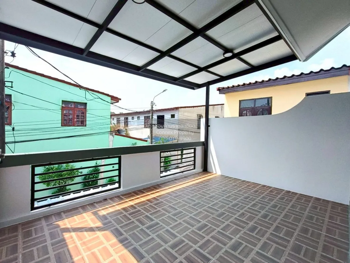For Sale Townhouse/Townhome  , Baan Romyen 5 , newly renovated , 