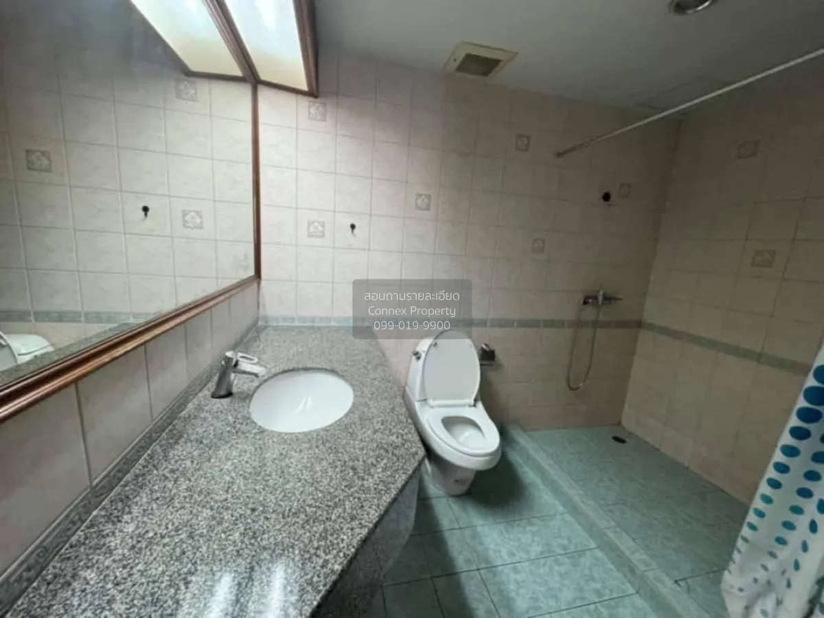 ขายคอนโด  อโศก เพลส วิวสวย ชั้นสูง BTS-อโศก คลองเตยเหนือ เขต วัฒน