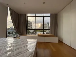 For Rent Condo , Vana Residence Sukhumvit 26 , Penthouse , corner unit , wide frontage , BTS-Phrom Phong , Khlong Tan , Khlong Toei , Bangkok , CX-147186