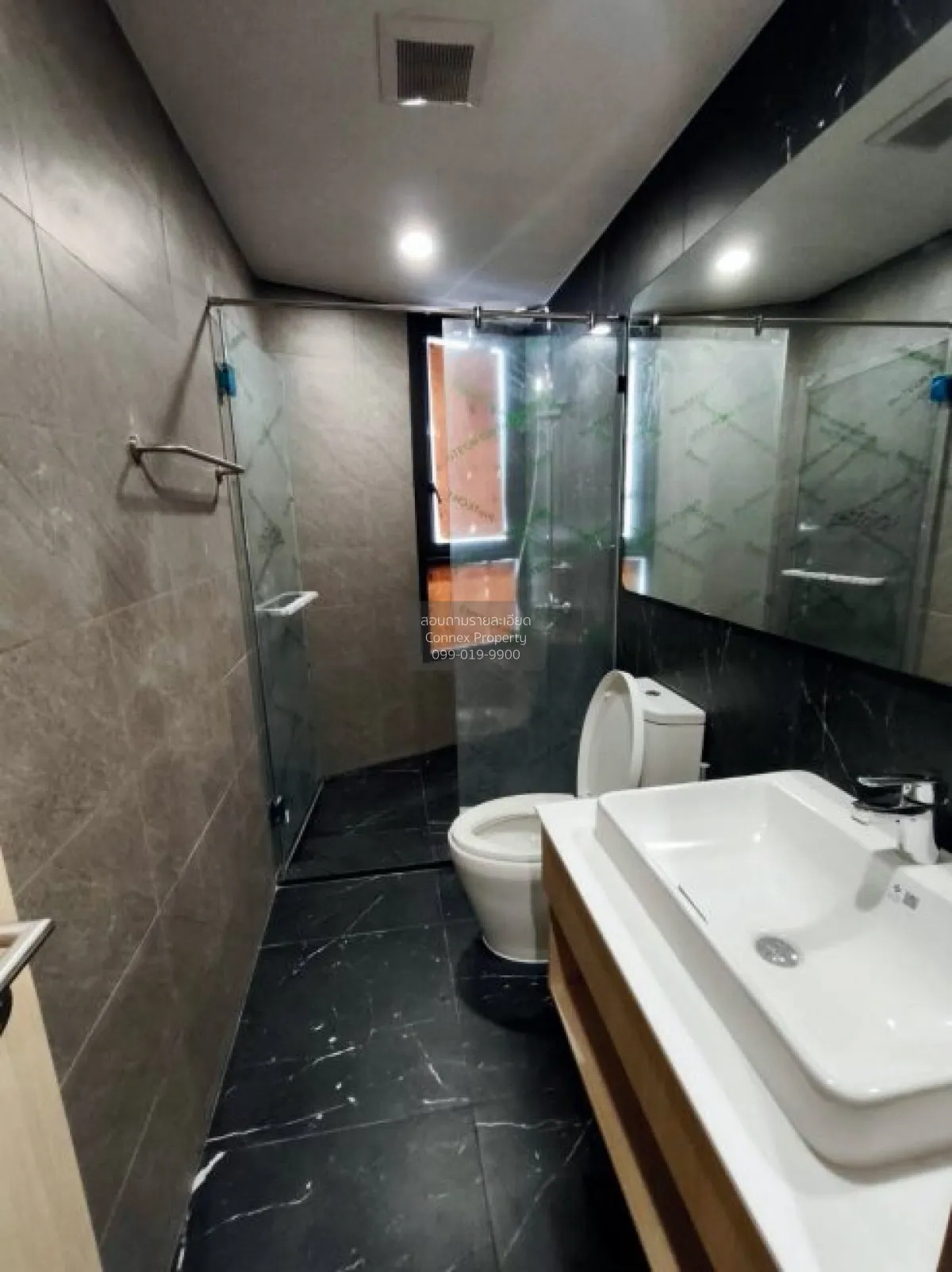 เช่าคอนโด  สกายไรส์ อเวนิว สุขุมวิท 64 ชั้นสูง บางจาก เขต พระโขนง