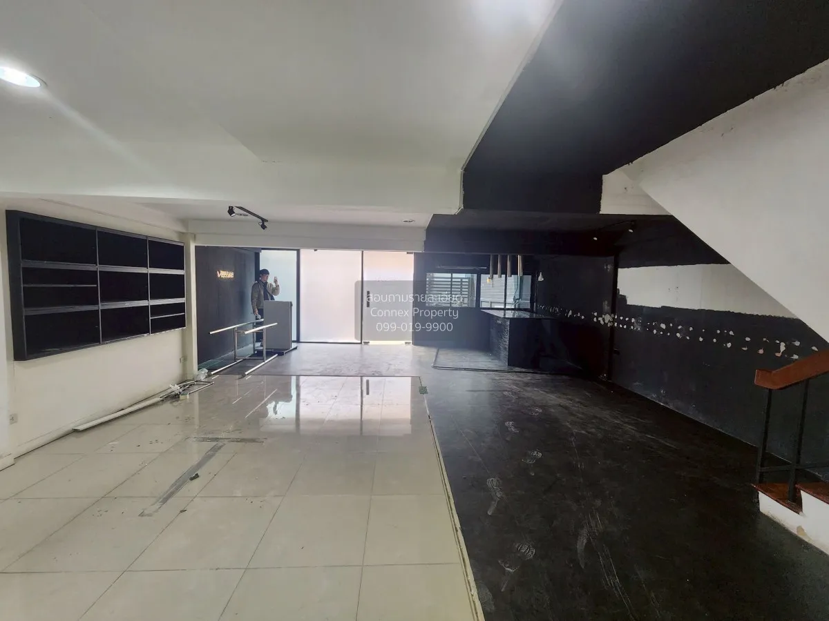 เช่าโฮมออฟฟิศ 3 ชั้น โครงการ อารี ทาวน์เฮ้าส์ สุขุมวิท 26 คลองตัน 3