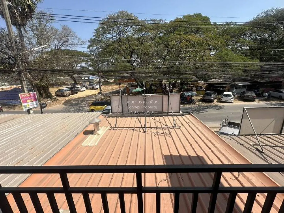 For Sale Two-story commercial building for sale, ready to move in