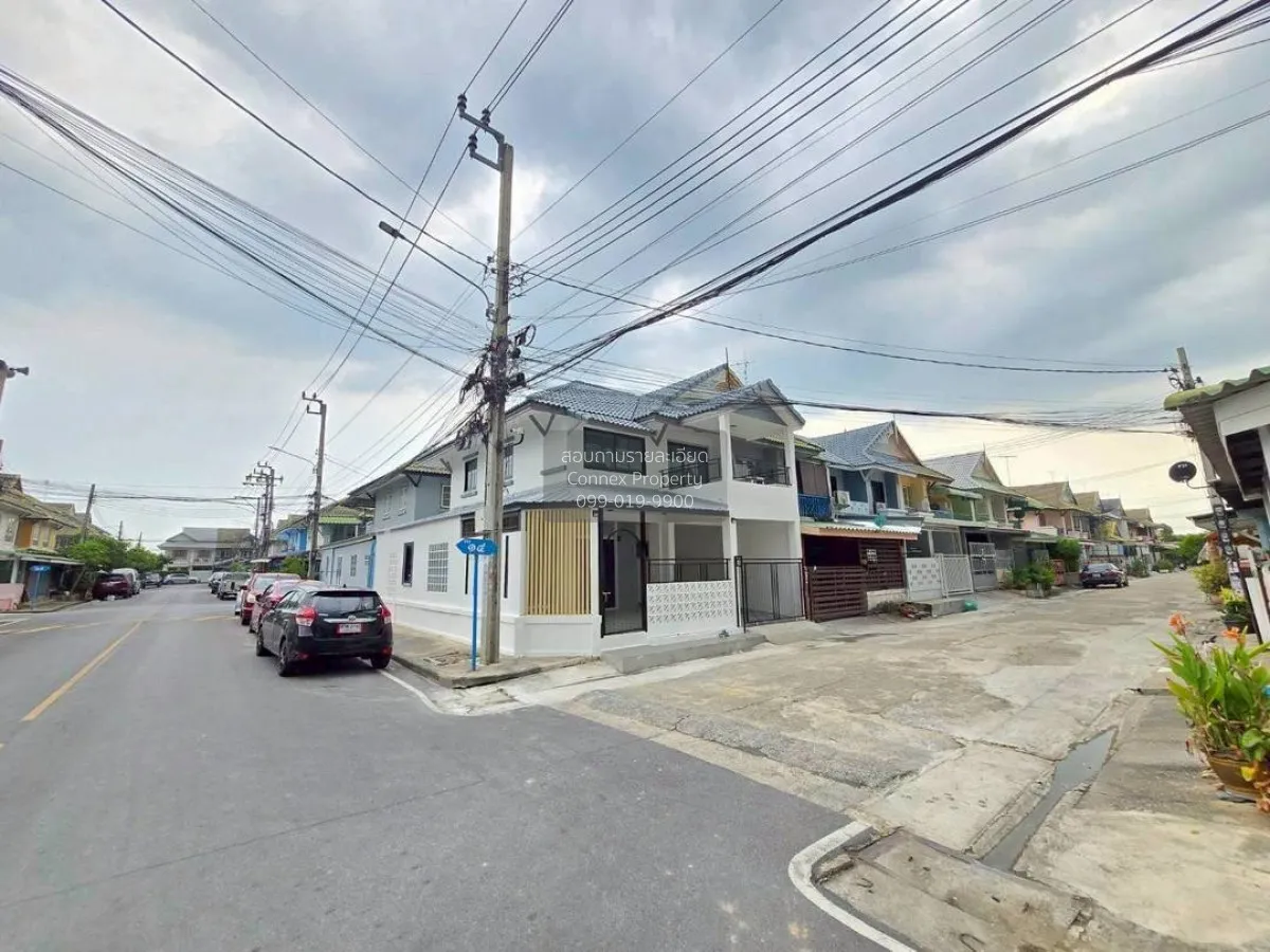 For Sale House , Baan Pruksa 14 B Bangbuathong , corner unit , ne 2